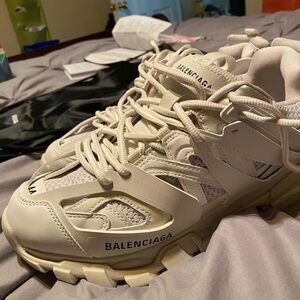 Balenciaga tracks BRAND NEW!